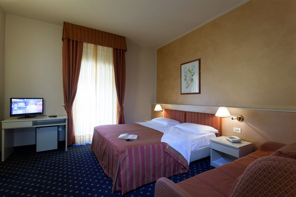 Hotel Europa Sirmione Exteriör bild